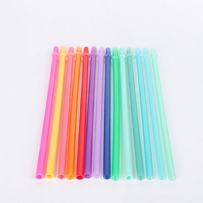 무지개는 장기간에서 재사용할 수 있는 트리탄 플라스틱 대체물 밀짚 10.5를 착색시켰습니다