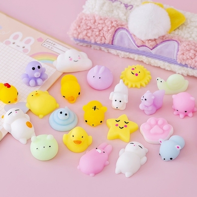 스트레스 해소를 위한 50PCS TPR 작은 동물 흐늘흐늘한 스트레스 완구 떡의 안달부리기 완구