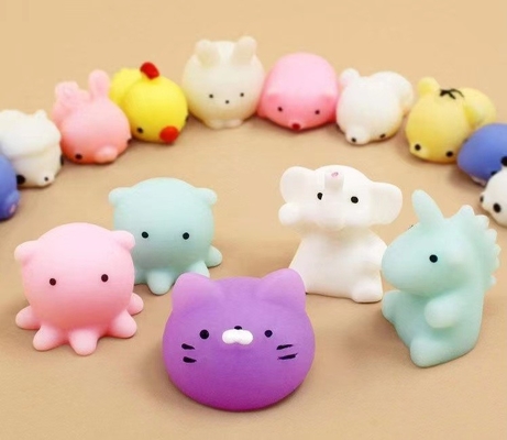 스트레스 해소를 위한 50PCS TPR 작은 동물 흐늘흐늘한 스트레스 완구 떡의 안달부리기 완구