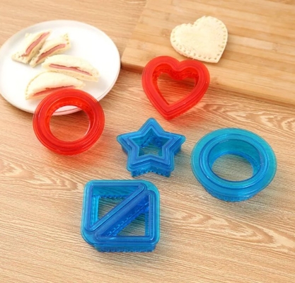 부엌 도구는 제조사 DIY 쿠키 점심 샌드위치 커터와 밀봉기를 굳힙니다